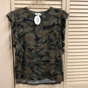 Hayden brand camouflage tshirt with flutter sleeves and high low hem. Size large